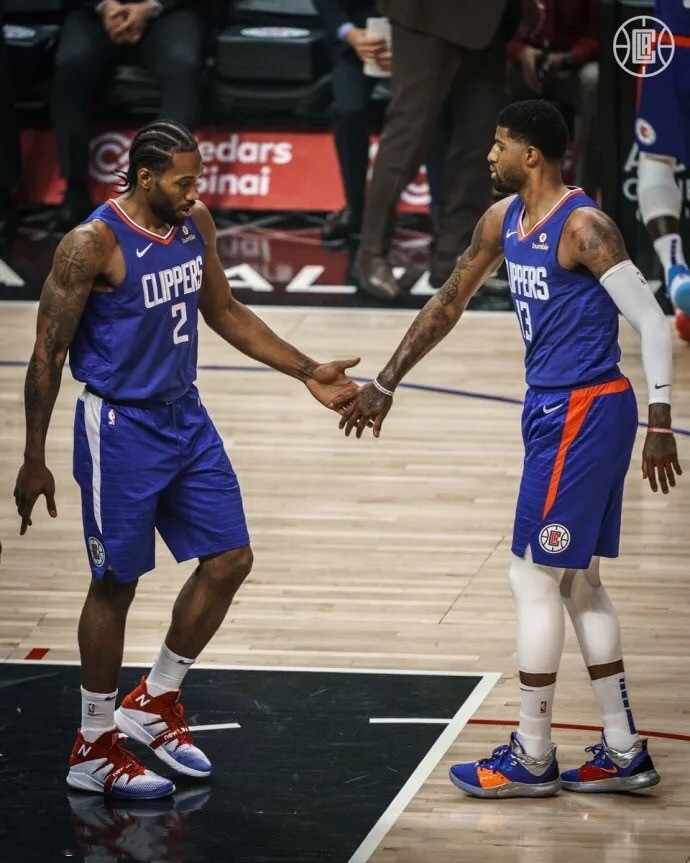 ESPN：奥斯卡曾短暂失去意识，目前正在ICU接受检查（ESPN：奥斯卡一度失去意识，现于ICU接受检查）