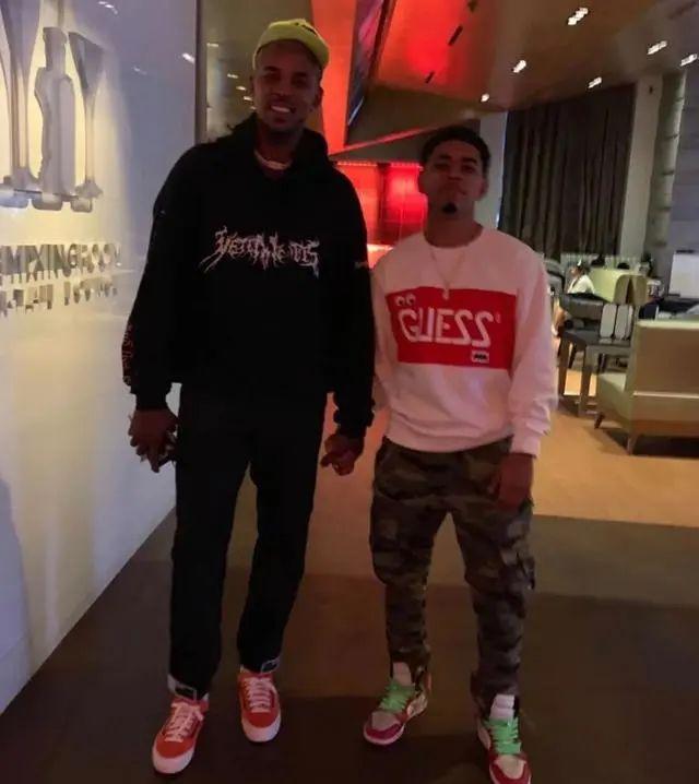 记者：库尔图瓦也伤了，将不会参加11月份国家队比赛（记者称库尔图瓦受伤，11月无缘国家队比赛）