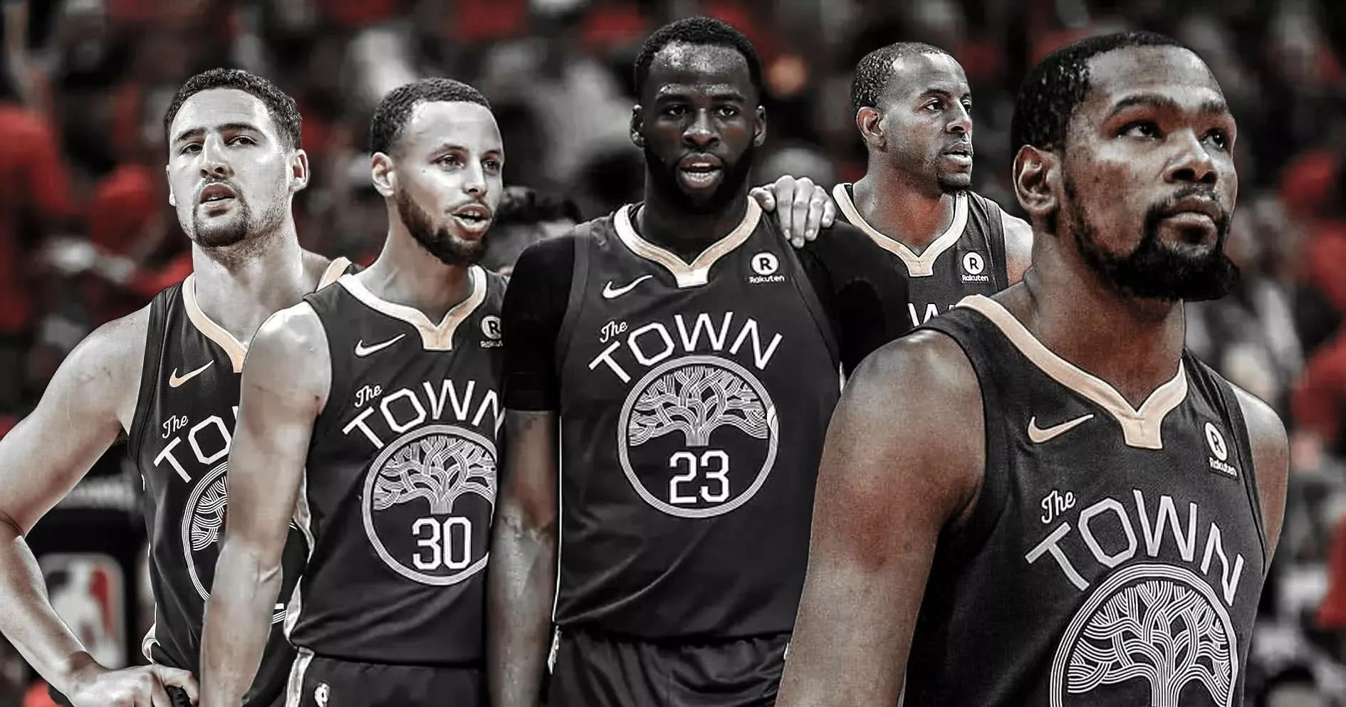 马卡：维尼修斯和皇马续约谈判远未达成，期限与年薪上有分歧（马卡报：皇马与维尼修斯续约受阻，双方在合同年限与薪资上意见不一）